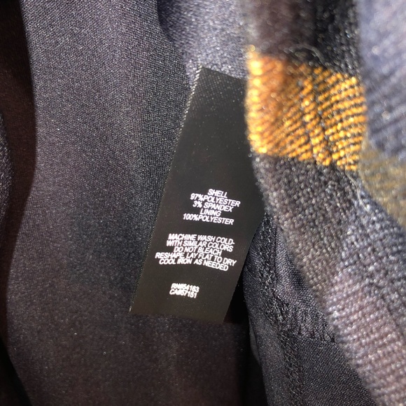 JH NWT. XL. Color Multi 27” Top /Bottom, 21” Armpit / Armpit Easy Flow,Pockets - Picture 8 of 8